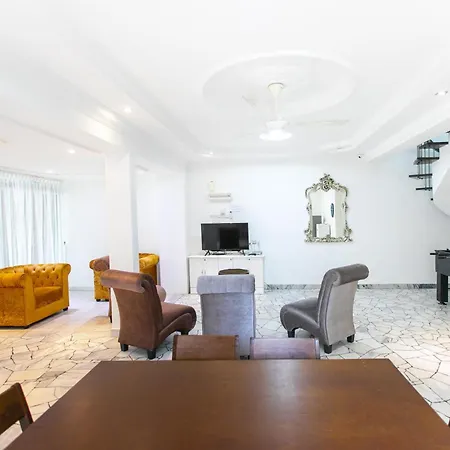 Cozy 6Br Gurney Georgetown Homestay
